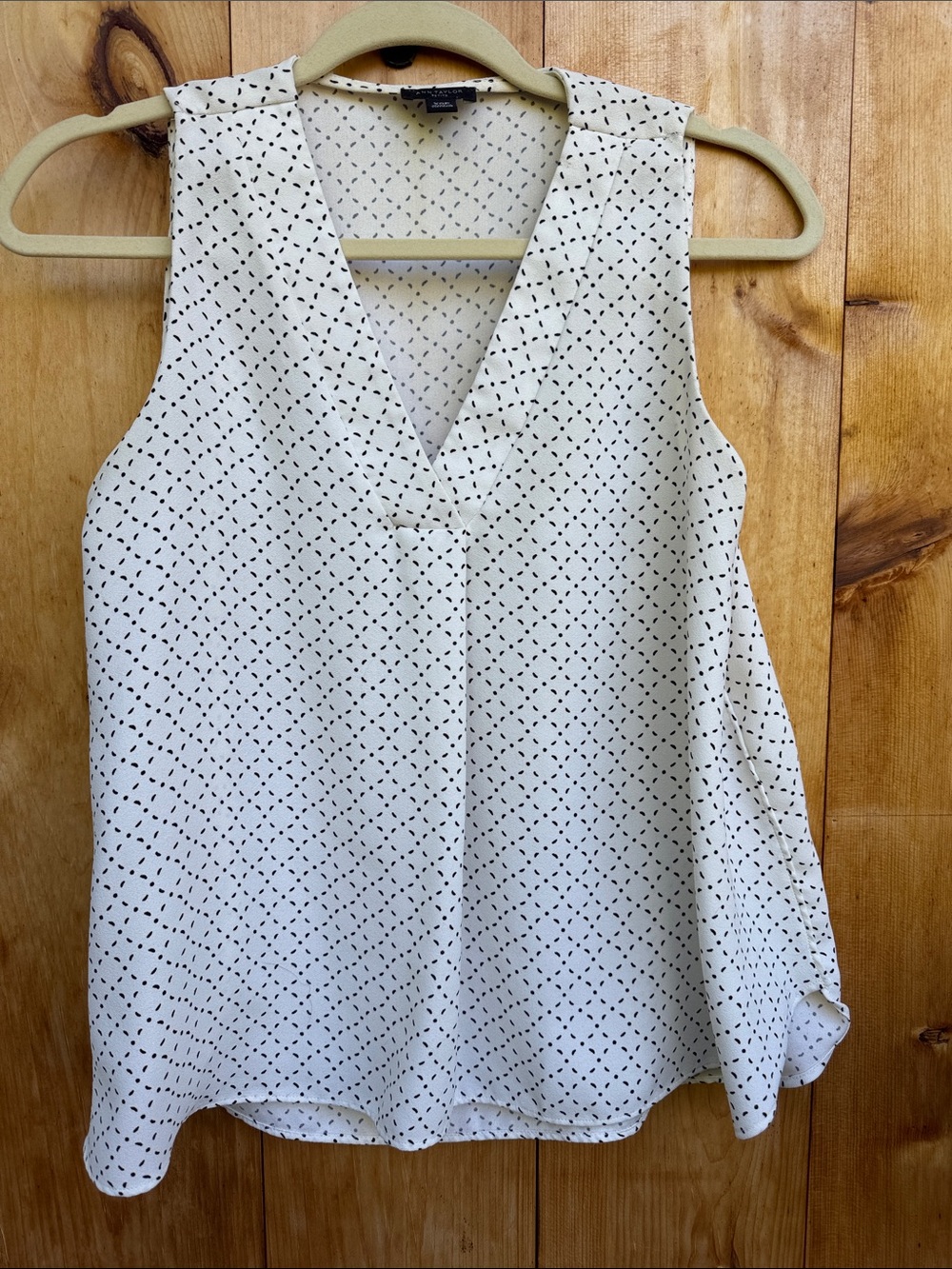 Ann Taylor White Sleeveless V-Neck Dot Pattern Camisole